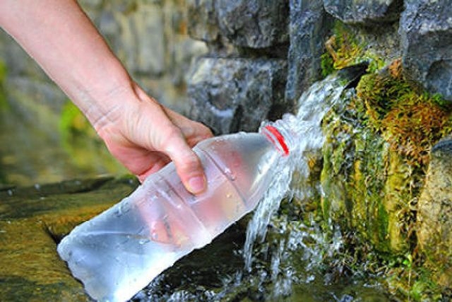 Под Харьковом вода из скважин заражена опасными веществами