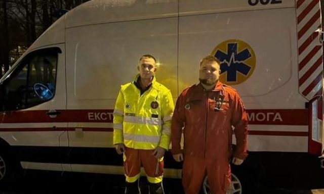 Медики скорой помощи реанимировали 28-летнего мужчину