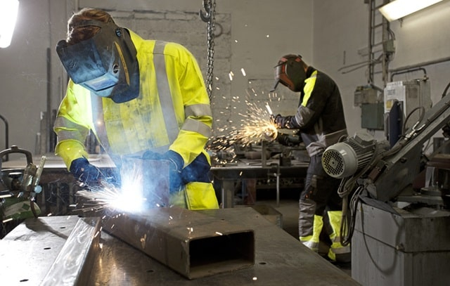 Спецодежду купить: защитите себя с svtziz.com.ua