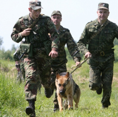 Пограничники получили 300 комплектов зимней одежды