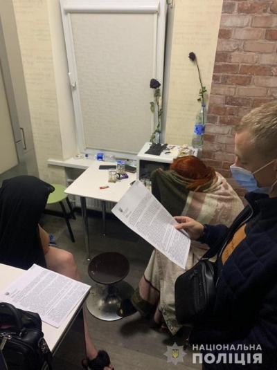 Пресечена деятельность группировки, принуждавших девушек к проституции (фото)