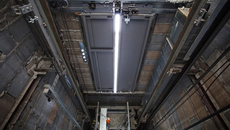 В Харькове пенсионерка травмировалась, упав в шахту лифта