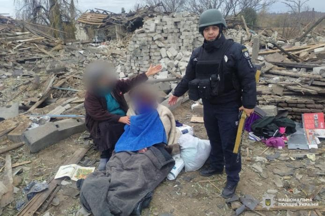 В селе Осиново после авиаудара из-под завалов спасли 83-летнюю женщину