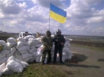 В Харькове укрепляют блокпосты