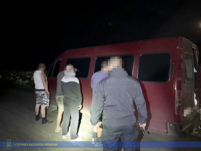 В поле под Харьковом поймали контрабандистов