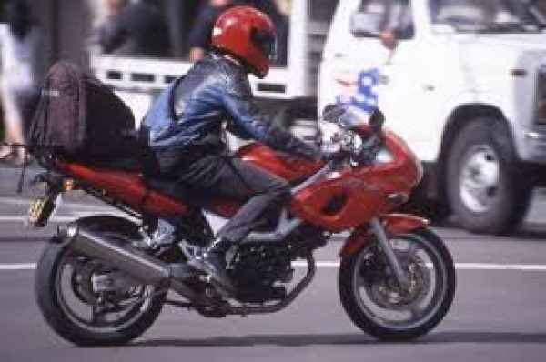 На Харьковщине мужчина угнал мотоцикл