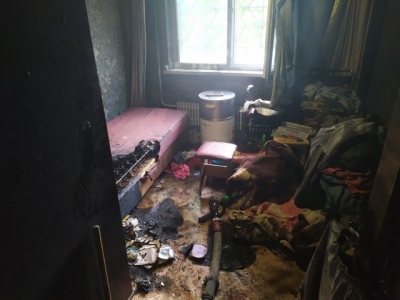 Пожарные спасли из огня парализованного мужчину