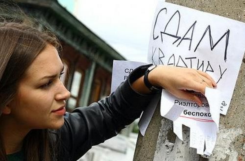 В Харькове «риелторы» сдавали переселенцам квартиры с хозяином в придачу (видео)