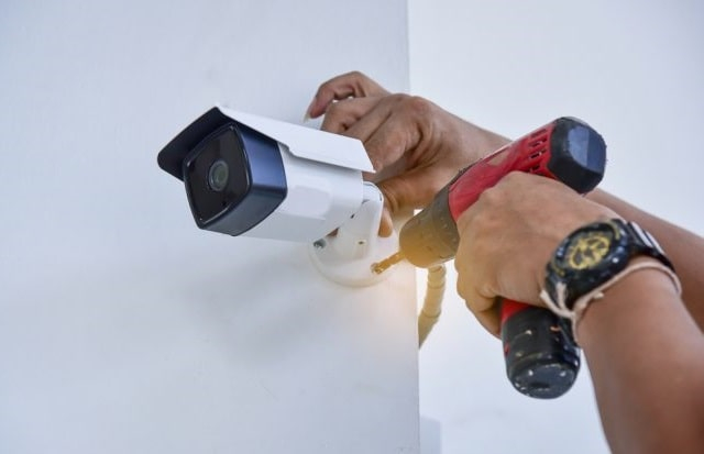 Установка видеонаблюдения в Харькове: кому она нужна и как происходит