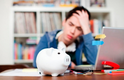 Как получить кредит в 18 лет: особенности онлайн кредитования для молодёжи