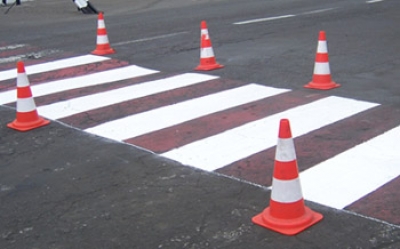 В Харькове проводят разметку дорог