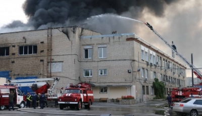 Пожар на частном предприятии в Харькове тушили почти 12 часов