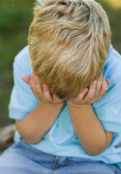 Ночью на остановке нашли 3-летнего ребенка