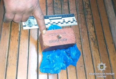 По ж/д станции разгуливал мужчина со взрывчаткой в кармане (фото)