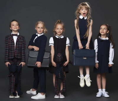 Подбираем школьную форму для девочки: что обязательно должно быть в гардеробе