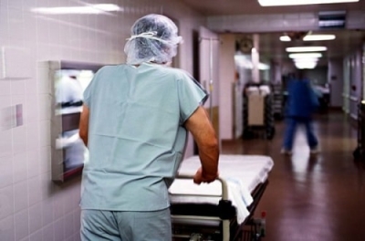 В Харькове мужчина погиб, выпав с балкона