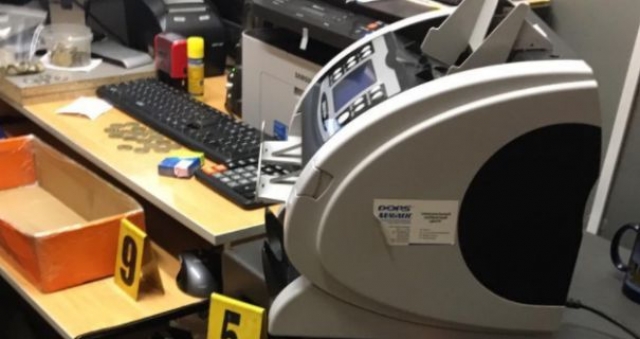 Ограбление на пр. Героев Сталинграда - украдено более полутора млн гривен