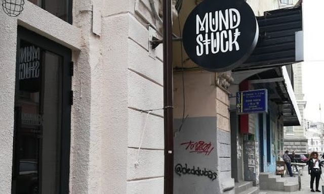 Управлением труда обнаружены нелегальные работники в ресторанах известной сети