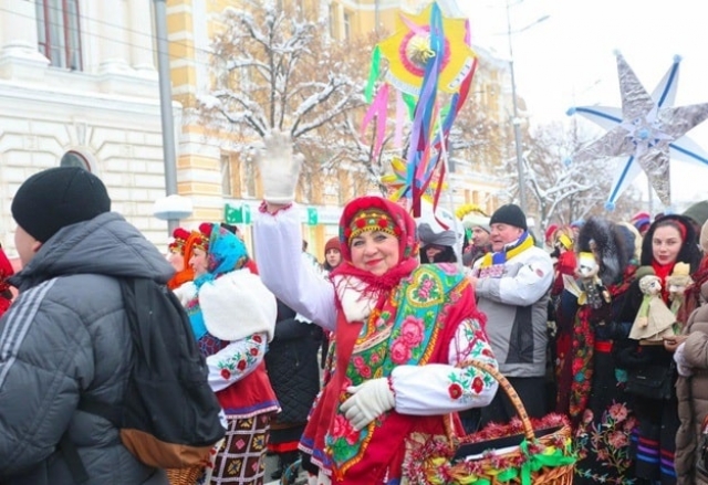 В Харькове массово исполнили колядку