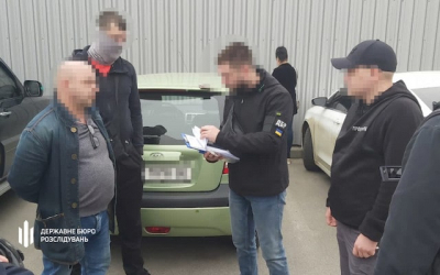 Задержаны двое военнослужащих, которые помогали уклонистам