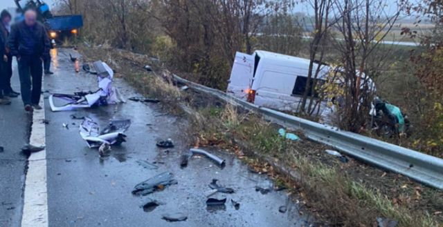 Водитель микроавтобуса, подозреваемый в смертельном ДТП, взят под стражу