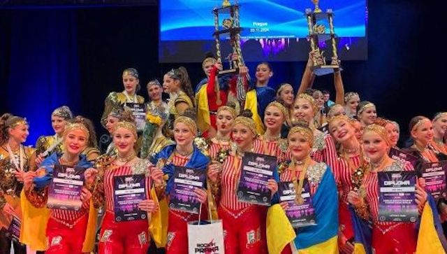 Юные харьковчанки успешно выступили на чемпионате мира по акробатическому рок-н-роллу