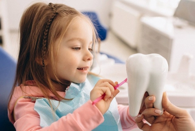 У лікуванні дитячих зубів допоможе стоматологія у Харкові