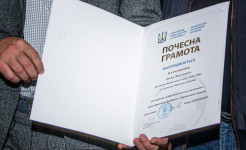 Харьковский меценат получил грамоту от Украинской ассоциации футбола